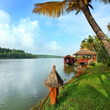 Fragrant Nature Backwater Resort & Ayurveda Spa Коллам Удобства фото