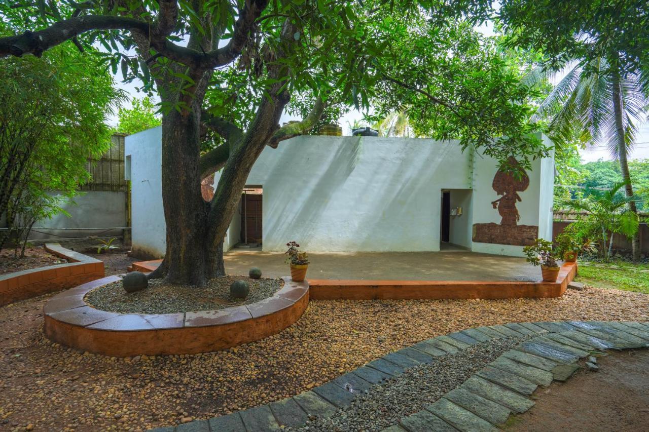 Fragrant Nature Backwater Resort & Ayurveda Spa Коллам Экстерьер фото