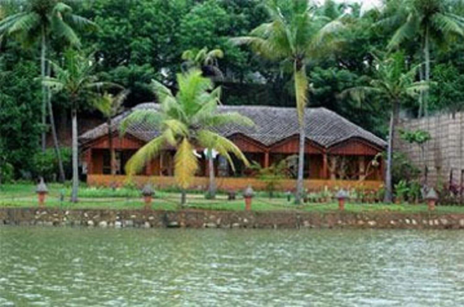Fragrant Nature Backwater Resort & Ayurveda Spa Коллам Номер фото