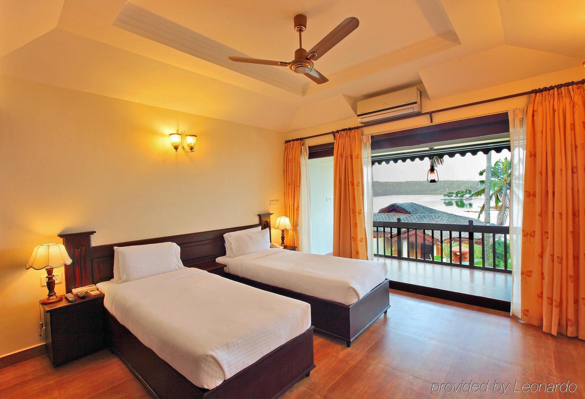Fragrant Nature Backwater Resort & Ayurveda Spa Коллам Номер фото