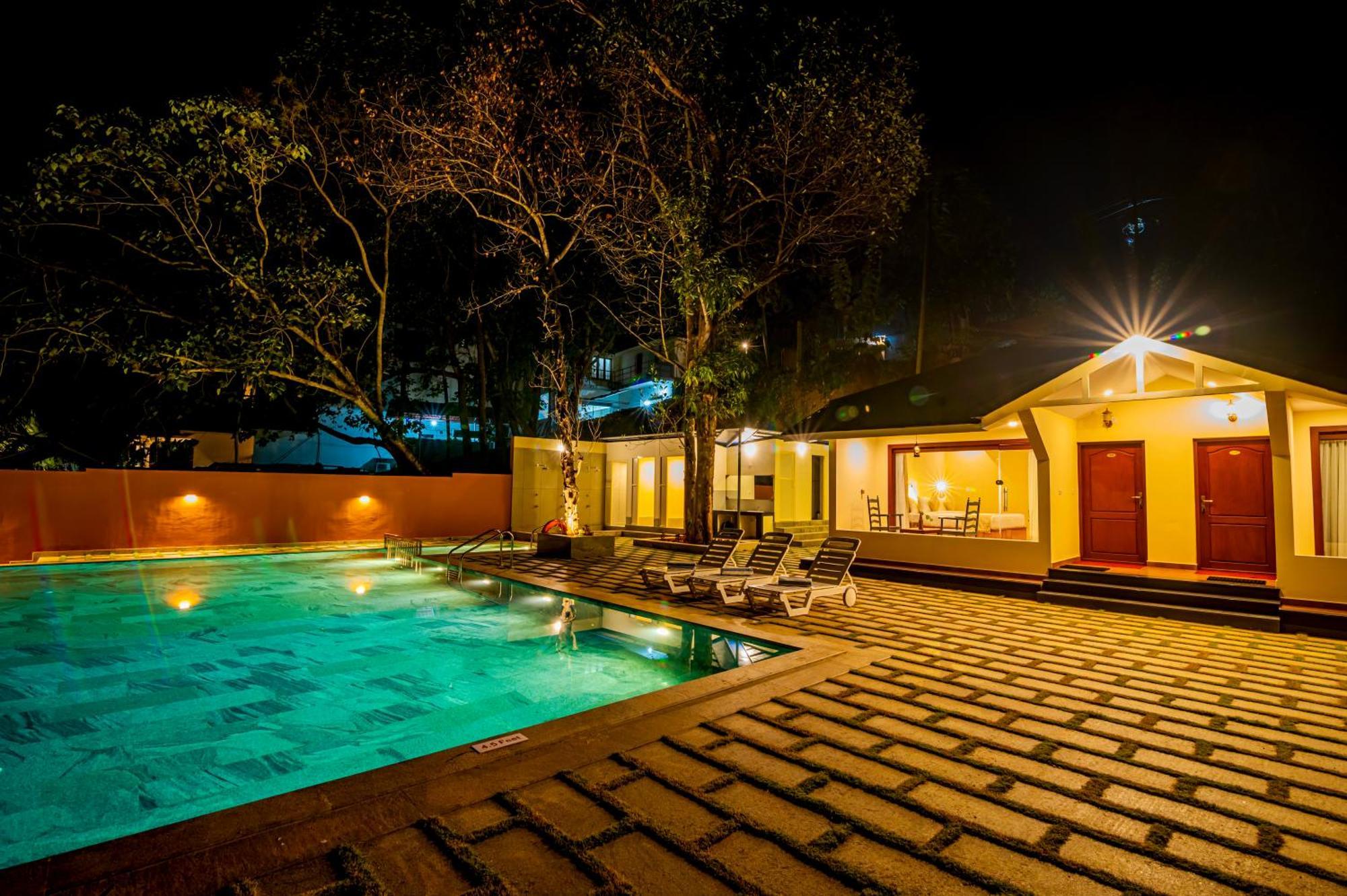 Fragrant Nature Backwater Resort & Ayurveda Spa Коллам Экстерьер фото