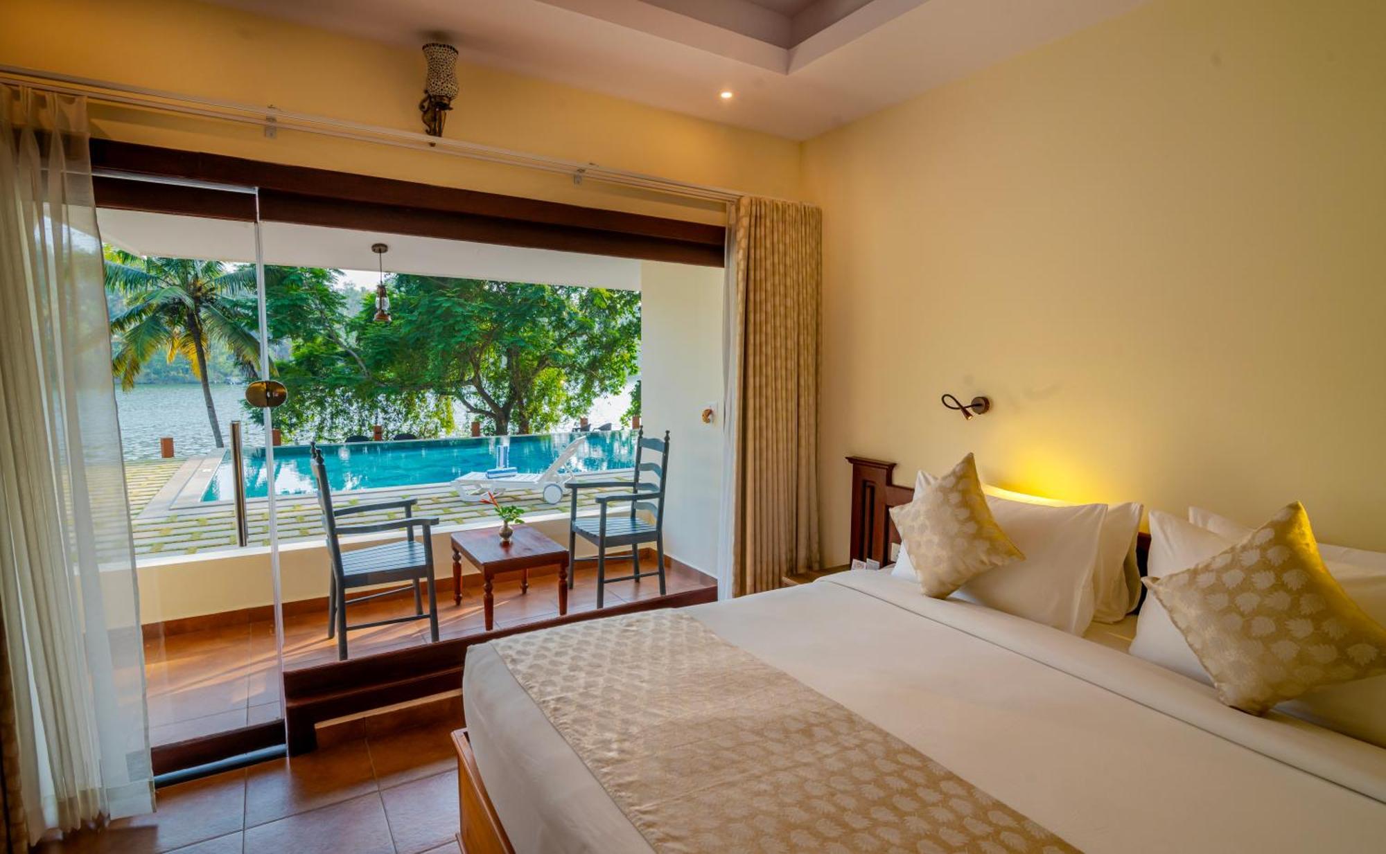 Fragrant Nature Backwater Resort & Ayurveda Spa Коллам Экстерьер фото